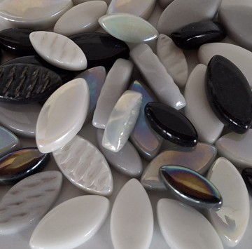 Bloemblaadjes zwart grijs wit
